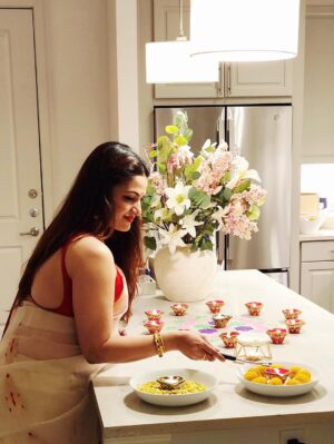 Tanushree Chakraborty Instagram - Happy diwali day to everyone 😍🥰✨🤗🙏✨❤️

#festival #diwalispecial❤️ #festivevibes #kalipujo2025🌺❤️