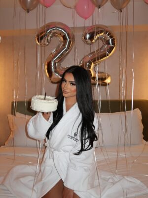 Tati McQuay Instagram - Feelin 22 🤍 

@sandbournesantamonica #SandbourneSantaMonica #FeelEveryMoment