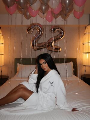 Tati McQuay Instagram - Feelin 22 🤍 

@sandbournesantamonica #SandbourneSantaMonica #FeelEveryMoment