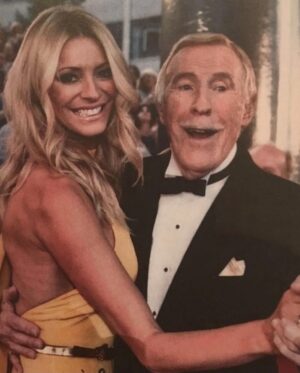 Tess Daly Instagram - To my Strictly friends and family 🤍