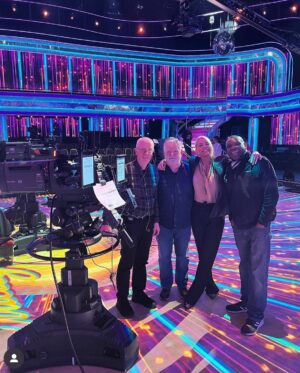Tess Daly Instagram - To my Strictly friends and family 🤍