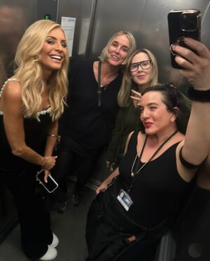 Tess Daly Instagram - To my Strictly friends and family 🤍