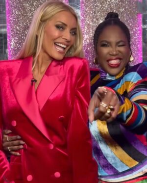 Tess Daly Instagram - To my Strictly friends and family 🤍
