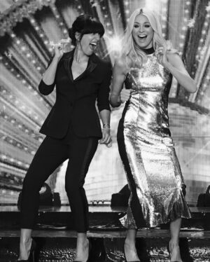 Tess Daly Instagram - To my Strictly friends and family 🤍