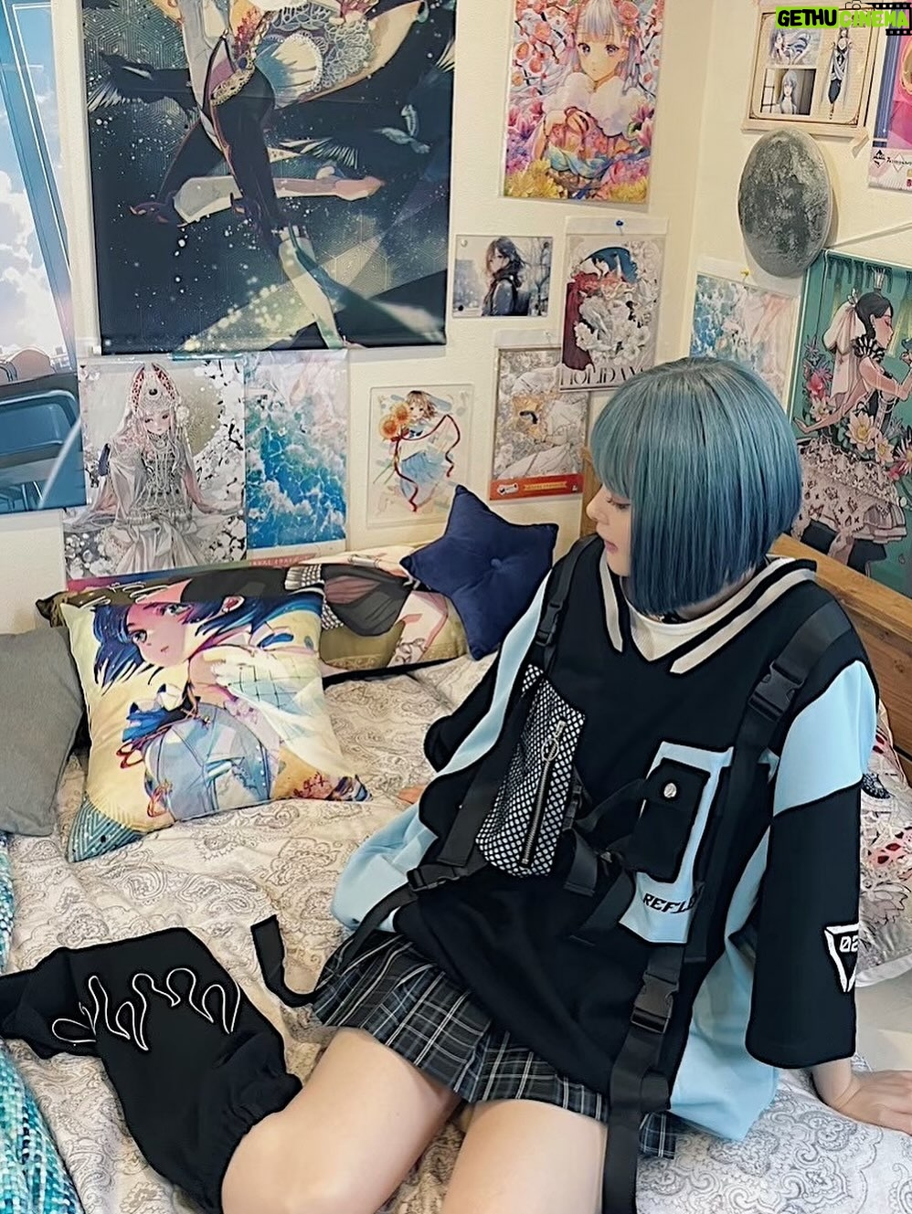 Tina Tamashiro - 636.3K Likes - Always blue for me, always blue for Rei too 
🚿🫆🧞‍♂️🪡🦋🦕🧊

#aliceinborderland3