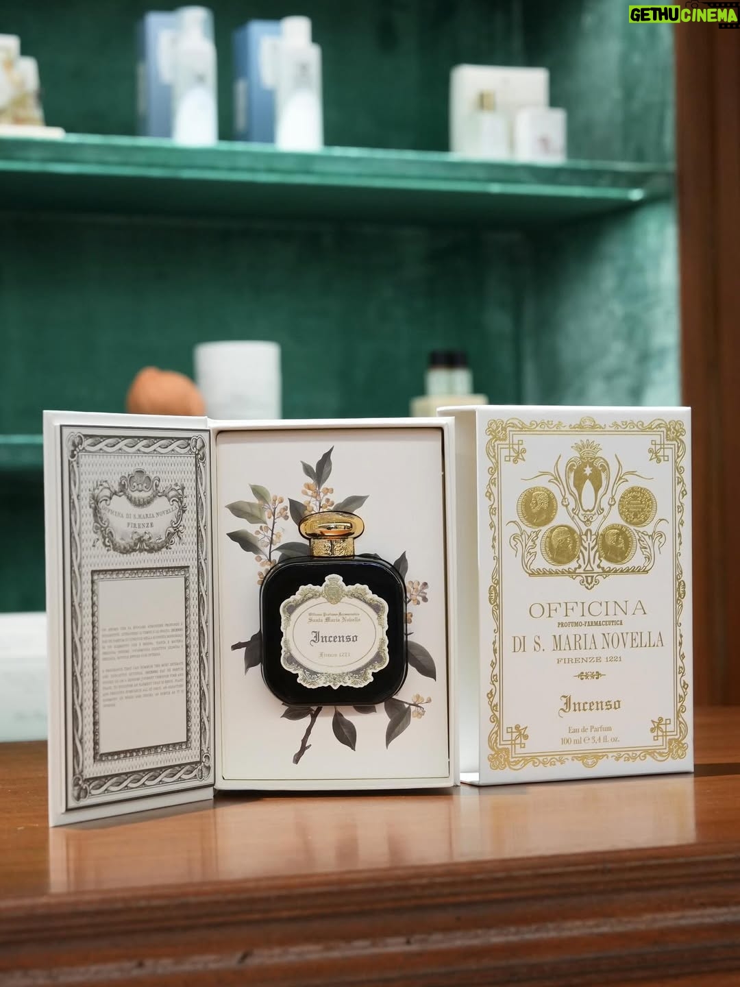 Tina Tamashiro - 85.2K Likes - Santa Maria Novella 🧚🏻

ニュウマン高輪店がOPENしたという事で
早速お邪魔してきました。

ずっと好きな香りのブランド、
サンタ・マリア・ノヴェッラ。

今回は「Incenso」の香水に
“Eterno ora（永遠の一瞬）”という言葉を
せっかくなのでイタリア語で刻印してもらいました。

香りに想いを込められるエングレービングサービス、
ギフトにもぴったりだと思います☺️🪽

9/17(水)〜9/30(火)まで、全国の直営店にて
オードパルファムまたはオーデコロンをご購入の方
対象で刻印サービスが実施中とのこと🕊️

気になる方はぜひチェックしてみてください。

#PR
#santamarianovellajapan 
#サンタマリアノヴェッラ
@santamarianovellajapan
