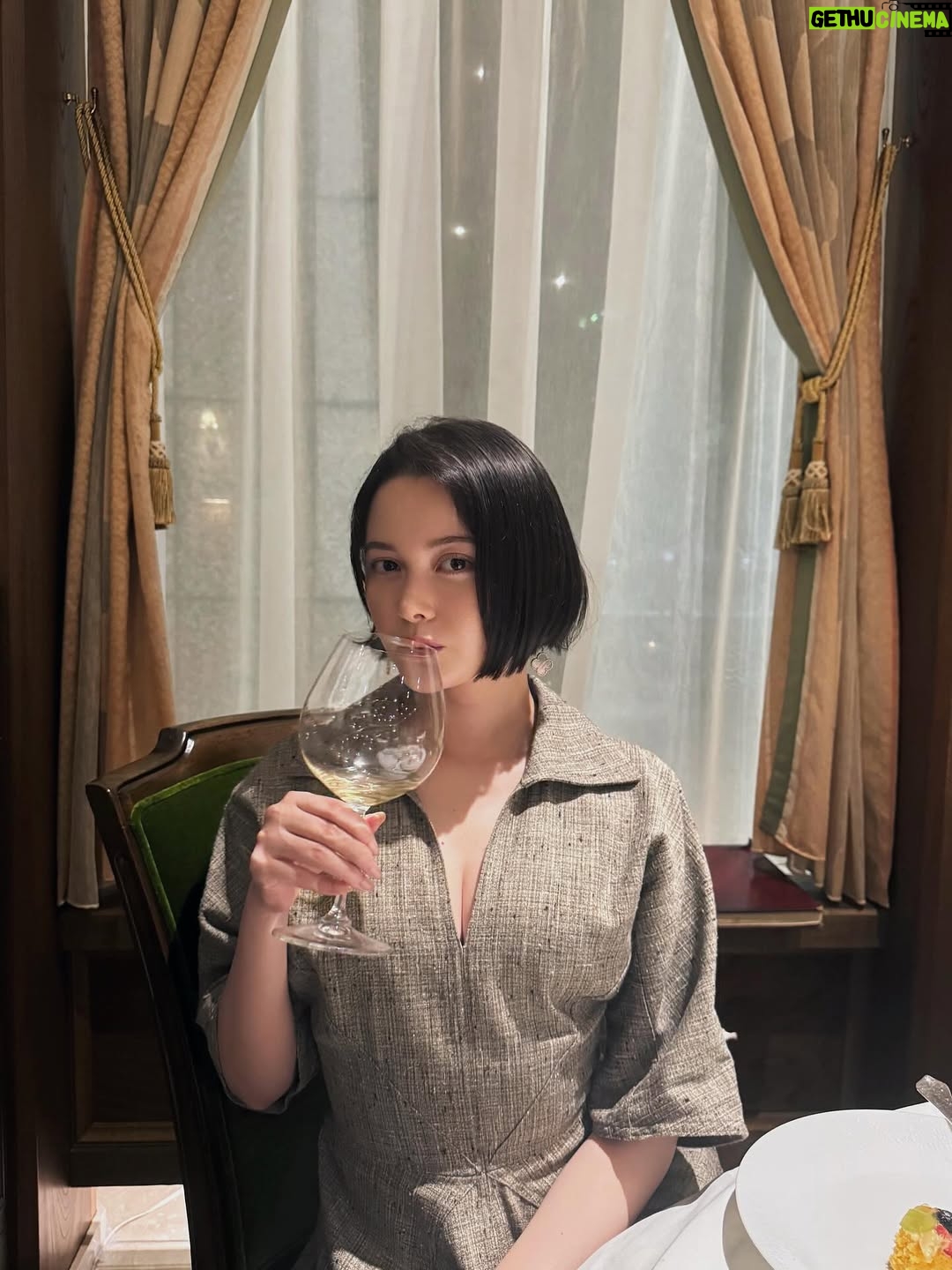 Tina Tamashiro - 41.2K Likes - 𝒲𝒾𝓃𝑒 𝓇𝓊𝓃𝓈 𝓉𝒽𝓇𝑜𝓊𝑔𝒽 𝓂𝓎 𝓋𝑒𝒾𝓃𝓈 🤍