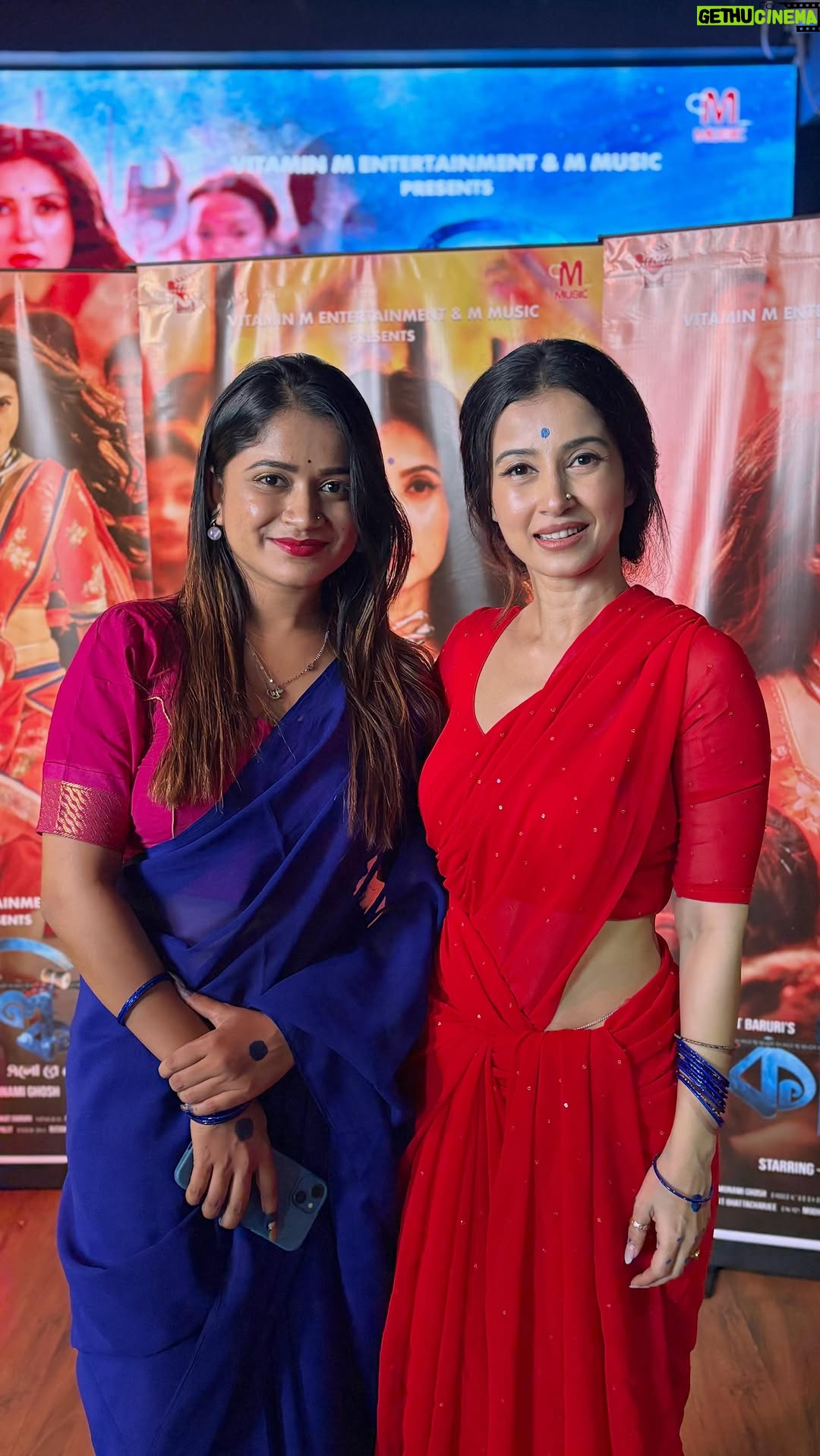 Tithi Ghosh - 4.5K Likes - Kolki 🥰…with my favourite @monami_ghosh di 😍
Ailo Uma Barite er por abar kolki ese geche💞

Such a nice song 🎧 
@vitaminm_entertainment @theprativadutta_ 
 @rathijit.bhattacharjee & @labelmmusic 

#kolki #monamighosh #viral #tithighosh #pujosong