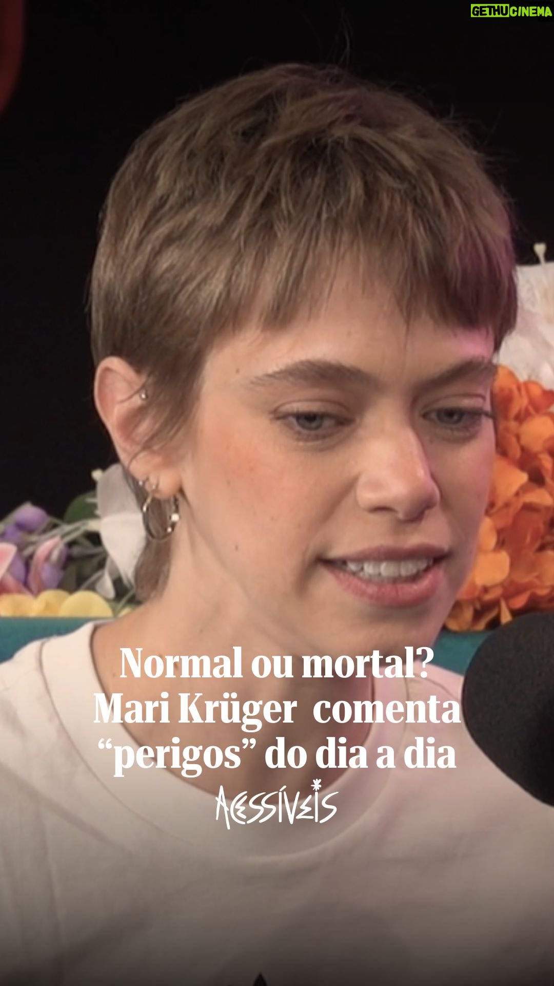 Titi Müller - 13.6K Likes - Acessíveis: No papo com @marimoon e @titimuller_, Mari Krüger fala sobre comida crua fora de casa, xixi em banheiro público e mais “perigos” do cotidiano.

➡️ Todos os episódios de Acessíveis, com MariMoon e Titi Müller, estão disponíveis no canal de Universa no YouTube!
#Acessíveis #TBT #MariKruger