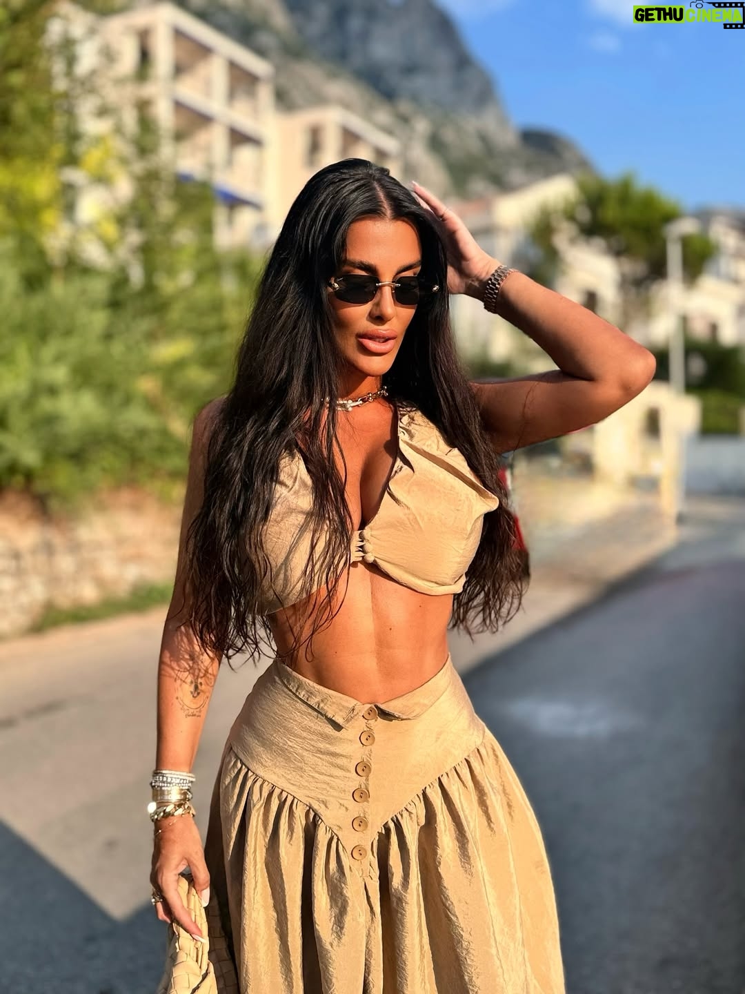 Tuğçe Özbudak - 9.4K Likes - 🥠🥠🥠