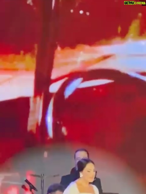 Türkan Şoray - 71.4K Likes - Dün gece Göztepe Selamiçeşme Özgürlük Parkı’nda inanılmaz güzel bir gece yaşadım .
Müzik dünyasının duayeni sevgili dostum Cahit Berkay ve Orkestrası  muhteşem performanslarıyla bizleri büyüledi. 
Cahit Berkay’ın filmlerim için bestelediği müzikleri dinledik ve görsel olarak da filmlerden parçalar yansıtıldı.
Geceye katılanların coşkulu ilgileri ve sevgilerinden dolayı Cahit Berkay ve ben çok mutlu olduk .
Onlara yürekten teşekkür ediyoruz.

Değerli Kadıköy Belediye Başkanı Mesut Kösedağı ve  Sayın Kaymakam Muhittin Pamuk’da eşleriyle birlikte geceye katılanlar arasındaydı.