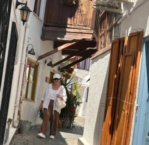 Türkan Şoray Instagram - Turistik ilçemiz Kaş’ın tarihi dokusu ve tabiat güzelliği beni büyüledi.