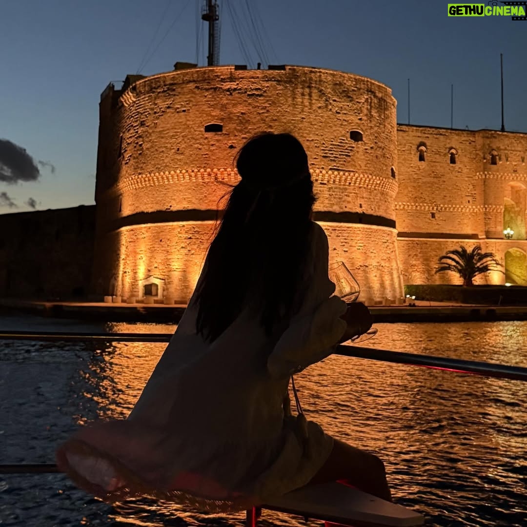 Uhm Jung-hwa - 29.6K Likes - 이렇게나 평화로운,, Puglia #ItalySouth #SouthernItaly  @sanmarzanowines