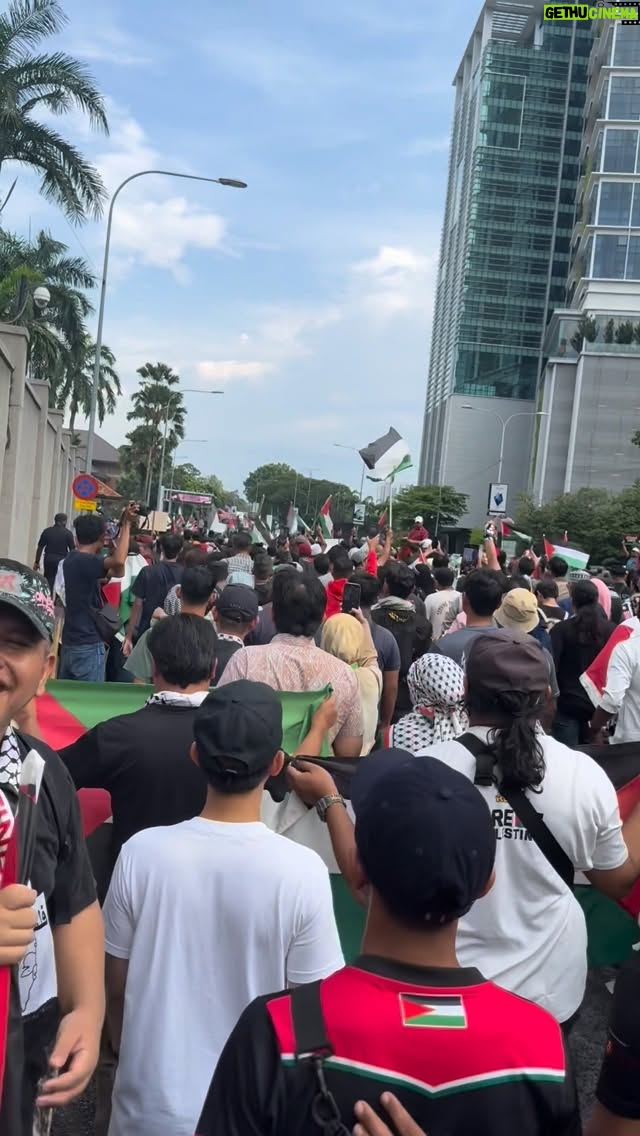 Umie Aida - 2.4K Likes - Bangkit rakyat Malaysia ! Kekejaman xxx semakin biadap ! Pulangkan semua sukarelawan sumud flotilla dalam keadaan seperti mana mereka melangkah kaki dari tanah air ini utk menghantar bantuan ke Gaza ! Terus salurkan infaq Persatuan Cinta Gaza Malaysia
Maybank
5648 1050 7826
Rujukan: Sumud @nadiralnuri