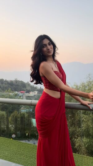 Vaishnavi Andhale Instagram - POV - The camera fell in love first ♥️🧨 
Wearing @plottwistlabel my perfect fit for my favourite szn 🪔✨
