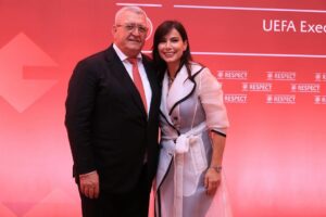 Valbona Selimllari Instagram - Sa bukur të isha sot mes personaliteteve të futbollit europian si e ftuar në darkën zyrtare të Komitetit Ekzekutiv të UEFA-s, që u mblodh për herë të parë në Tiranë. E lumtur dhe krenare për faktin që Shqipëria pret evente kaq të rëndësishme ndërkombëtare. Vlerësim për FSHF & Presidentin Armand Duka që punojnë pa u lodhur për ta kthyer Shqipërinë në qendër të futbollit europian, duke u përpjekur për zhvillimin e futbollit shqiptar. @armand_duka @fshforg