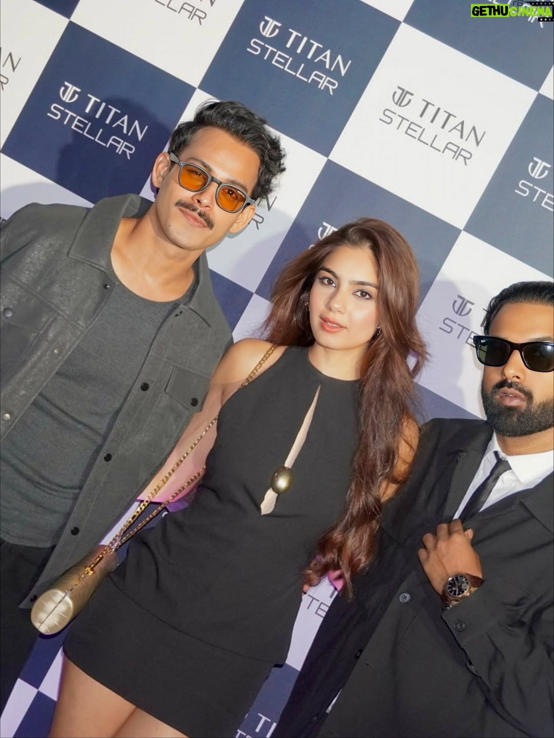 Viddhi Giri - 2.9K Likes - A night to remember — with @titanwatchesindia unveiling India’s first Wandering Hour. Time just got timeless. ⌚️ 

#TitanStellar #WanderingHours #InspiredByInfinte