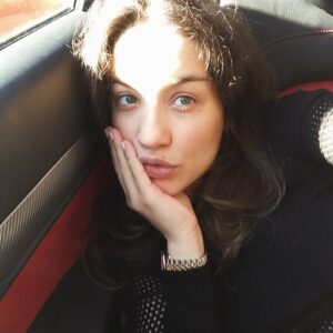 Viktoriya Dayneko Instagram - В этот день 10 лет назад я стала мамой самой лучшей девчонки на свете! Даже не верится как быстро пролетело время!  Моя дочь удивительная, добрая, чуткая, внимательная, целеустремленная, талантливая и заботливая! Люблю до луны и обратно🎉🎉🎉❤️❤️❤️🌸🌸🌸