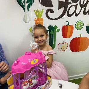 Viktoriya Dayneko Instagram - В этот день 10 лет назад я стала мамой самой лучшей девчонки на свете! Даже не верится как быстро пролетело время!  Моя дочь удивительная, добрая, чуткая, внимательная, целеустремленная, талантливая и заботливая! Люблю до луны и обратно🎉🎉🎉❤️❤️❤️🌸🌸🌸