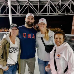 Wanda Sykes Instagram - What a night meeting Kylie & Jason Kelce — and ALL the women’s sports legends! 😍✨
Philly showed up in epic fashion: 17,000 fans on a school night!! 💥🏟️
Women’s sport is RIGHT NOW. 💪⚽🏀
Who feels the energy ?? 🔥🙌
………………………………………………………
@uswnt
@mrapinoe @sbird10 @iamwandasykes @jason.kelce @kykelce
.
.
#WomensSports #PhillyStrong #USWNT #EpicNight #supporther #representationmatters #philly #philadelphia