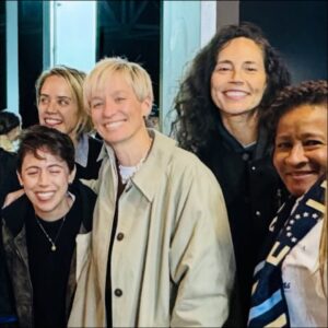 Wanda Sykes Instagram - What a night meeting Kylie & Jason Kelce — and ALL the women’s sports legends! 😍✨
Philly showed up in epic fashion: 17,000 fans on a school night!! 💥🏟️
Women’s sport is RIGHT NOW. 💪⚽🏀
Who feels the energy ?? 🔥🙌
………………………………………………………
@uswnt
@mrapinoe @sbird10 @iamwandasykes @jason.kelce @kykelce
.
.
#WomensSports #PhillyStrong #USWNT #EpicNight #supporther #representationmatters #philly #philadelphia