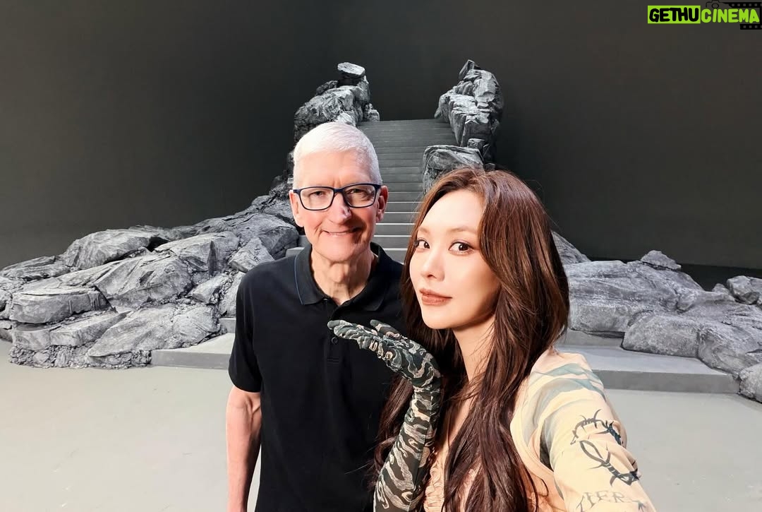 Wang Feifei - 13.3K Likes - It was a day full of surprises and excitement to be visited by Mr. Tim Cook! We have been preparing this MV filming with iPhone for a long time, and completing it is a major milestone. Thank you to everyone for your support and hard work together～ I am so excited to share the finished MV with you soon! ❤️‍🔥