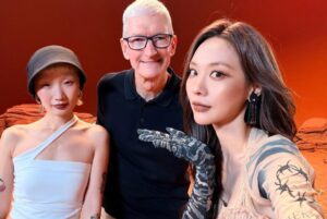 Wang Feifei Instagram - It was a day full of surprises and excitement to be visited by Mr. Tim Cook! We have been preparing this MV filming with iPhone for a long time, and completing it is a major milestone. Thank you to everyone for your support and hard work together～ I am so excited to share the finished MV with you soon! ❤️‍🔥