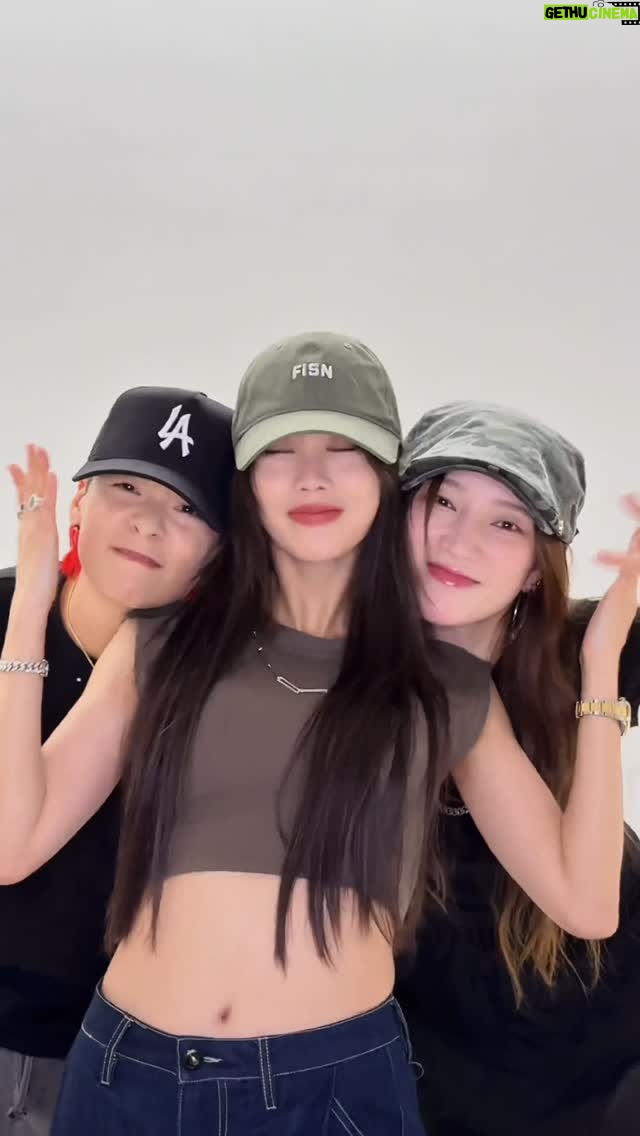 Wang Feifei - 8.7K Likes - #gettowork #gettoworkchallenge 
#fei #jia#amber