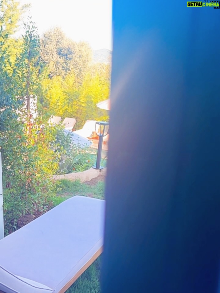 Yamila Reyna - 27.6K Likes - Viajamos, conocimos, aprendimos, descansamos, nos cansamos, nos reímos, nos peleamos, nos reconciliamos, pero sobre todo vivimos  y nos amamos, siempre nos amamos y mucho.
Que lindas vacaciones mi cielo!