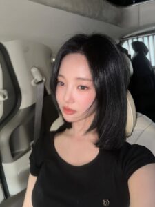 Actress Yeon Woo HD Photos and Wallpapers August 2025