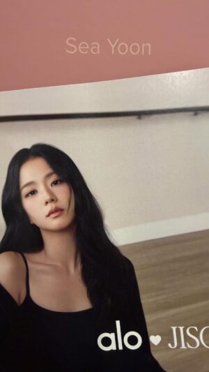 Yoon Se-a Instagram - 사랑입니다.
@sooyaaa__
#🩷 #🎁
@alo