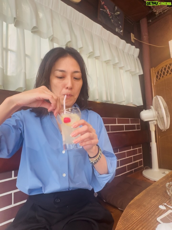 Yuka Itaya - 32.5K Likes - ９月が終わるー！
秋空の下
SINME @sinmedenim の新しいシャツを着て。
2025年、秋、SINME 10周年です。
目標だった10年です‼️
楽しい企画続きますよ！！
押忍‼️