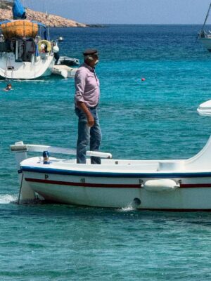 Zeta Makrypoulia Instagram - Καλό Σεπτέμβρη να έχουμε παιδιά!
Αυτά τα νερά, αυτές οι βουτιές, αυτά τα μέρη θα με συντροφεύουν όλο το χειμώνα!
Ελπίζω να κρατήσατε κι εσείς στιγμές, ώστε να ανατρέξει το μυαλό, όταν πιεστεί ή δυσκολευτεί από την καθημερινότητά..
—————————————————————————————————
#summer2025 #arkioi