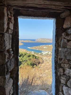 Zeta Makrypoulia Instagram - Καλό Σεπτέμβρη να έχουμε παιδιά!
Αυτά τα νερά, αυτές οι βουτιές, αυτά τα μέρη θα με συντροφεύουν όλο το χειμώνα!
Ελπίζω να κρατήσατε κι εσείς στιγμές, ώστε να ανατρέξει το μυαλό, όταν πιεστεί ή δυσκολευτεί από την καθημερινότητά..
—————————————————————————————————
#summer2025 #arkioi
