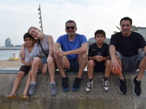 Şeyma Korkmaz Instagram - #ai̇le 🤍
La meva família a Barcelona