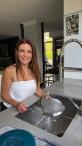 Ada Nicodemou Instagram - Saw this kitchen hack and just had to try it…genius 💡