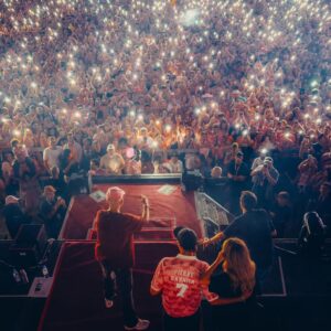 Adèle Castillon Instagram - Bientôt la fin des festivals et Le Rose aura mon cœur 4ever 
Merci à mes frères de coeur @bigfloetoli pour leur accueil, Toulouse je t’💕💕💕💕💕💕💕💕💕💕💕💕

@odieuxboby pour la quali 📸📸📸