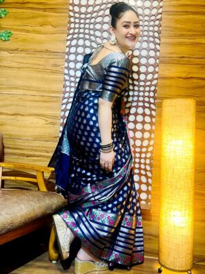 Aditi Sajwan Instagram - Wore a Sari for a Very Important Day and Felt every bit like a Param Sundari ✨🥰

#drapedreams#nariinasari#indianbeauty#pardesiya