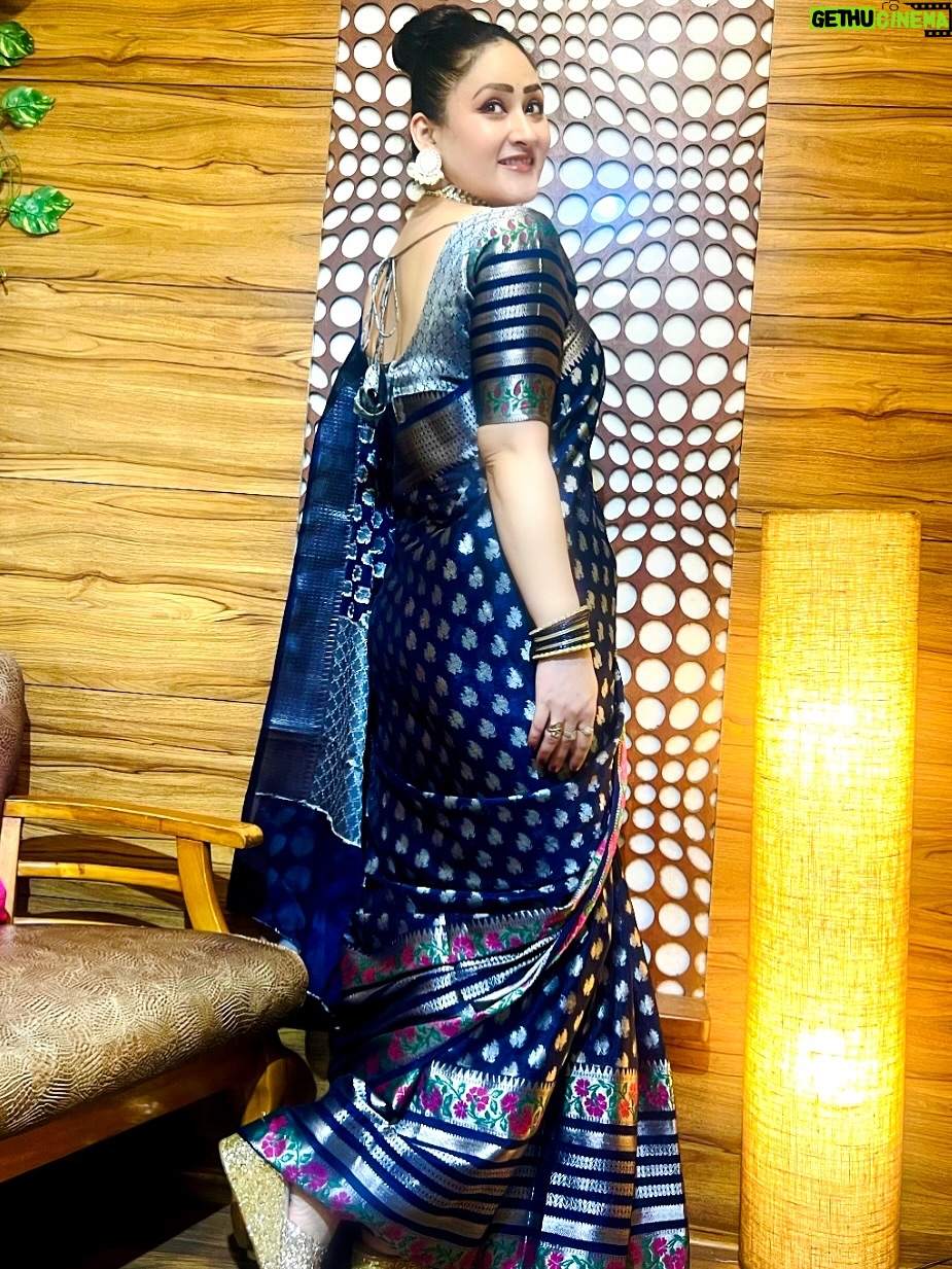 Aditi Sajwan - 52.8K Likes - Wore a Sari for a Very Important Day and Felt every bit like a Param Sundari ✨🥰

#drapedreams#nariinasari#indianbeauty#pardesiya