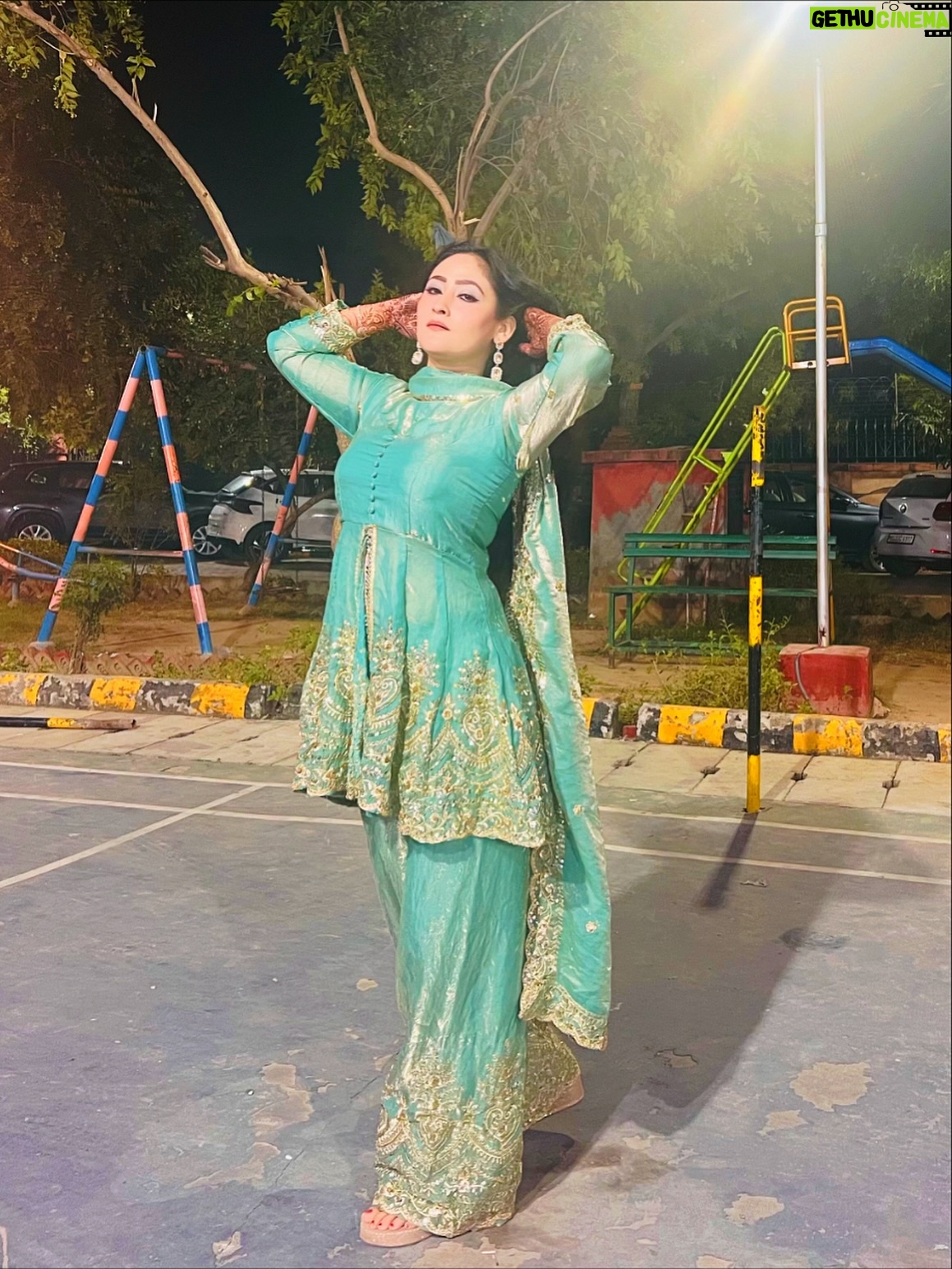 Aditi Sajwan - 11.2K Likes - Let’s Play !!💕🫰🏻

#aditisajwan#galsun