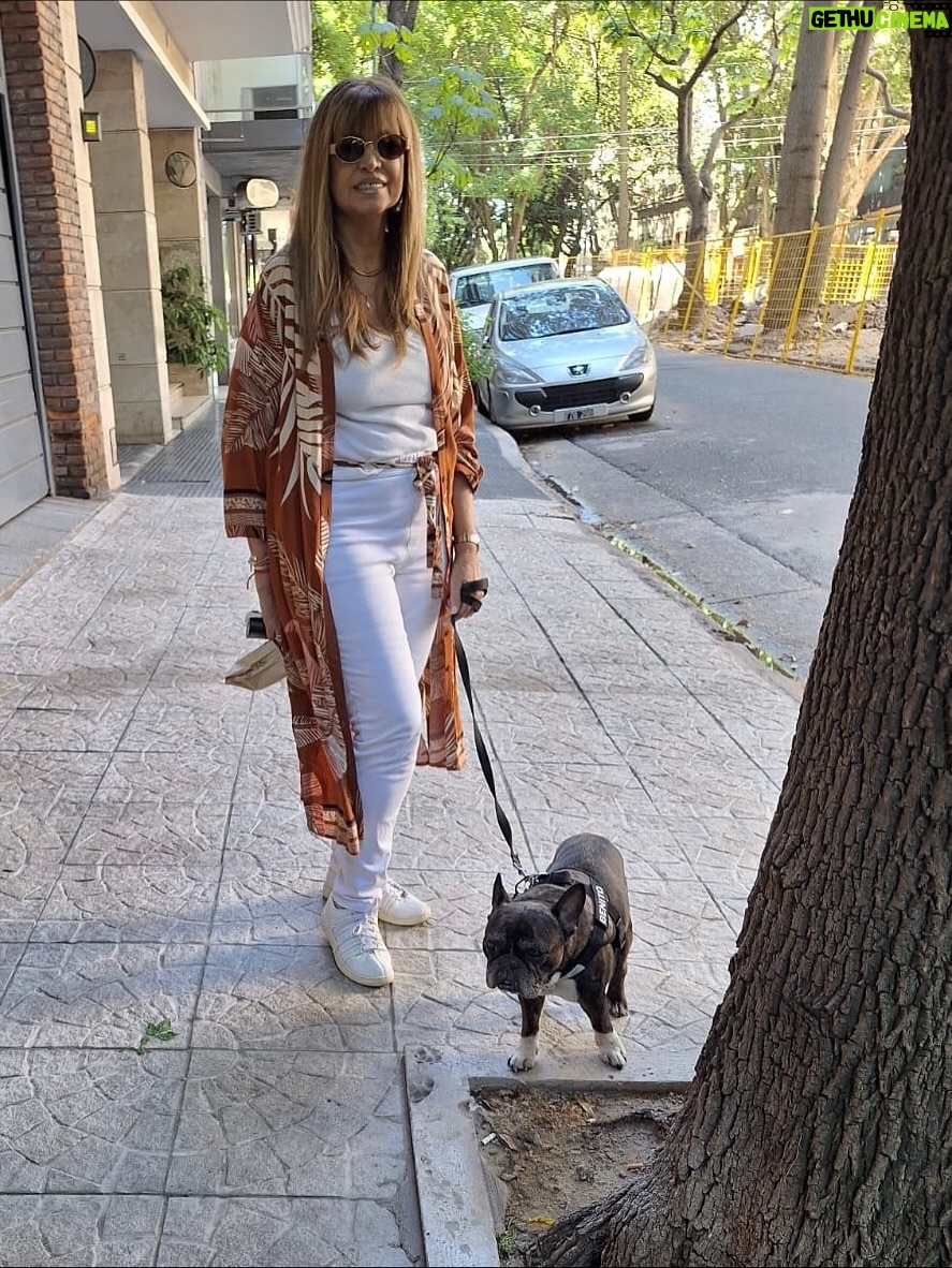 Adriana Salgueiro - 4.1K Likes - UN DÍA DE MI VIDA COMPLETO , desde que me levanto 😉. #life #lifestyle #work #tv #radio
