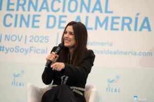 Adriana Ugarte Instagram - GRACIAS INMENSAS❤️ por este reconocimiento tan bello. Gracias compañeros de profesión por hacer del lugar de trabajo un espacio donde crear y sentirse segura.Un espacio al que quieres regresar.
Qué honor recibir el premio Almería Tierra de Cine @festivalmeria y miembros de la Diputación de Almería.

Y GRACIAS a todas las personas que lo hicieron posible💘🥹

💎 JOYAS 💎 

@joseluisjoyerias 
@rafael.casanova 
@pancreativestudio 

👗 VESTIDO PARA LA GALA DE APERTURA 👗 

@isabelsanchiscostura 
@galleryroomc 

✨LOOKS PARA RUEDA DE PRENSA Y PASEO DE LAS ESTRELLAS✨

@ehmoda 
@elenabeautyalien 
@sandroparis 
@marciano 
@guess 
@thomassabo 

💄MAQUILLAJE Y PELUQUERÍA 💄

@atipe.atu 

The best @juanantoniorosagomez ❤️