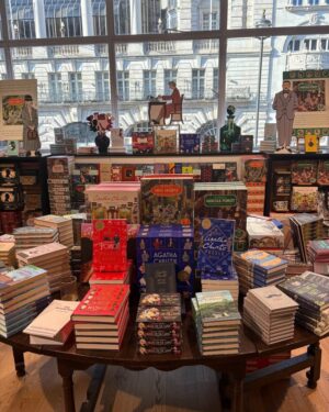 Agatha Christie Instagram - We've visited lots of brilliant bookshops this year, and have enjoyed spotting the Queen of Crime on the shelves 🛍️

What bookshops should we visit in 2026?

#AgathaChristie