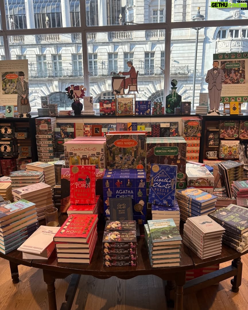 Agatha Christie - 2.4K Likes - We've visited lots of brilliant bookshops this year, and have enjoyed spotting the Queen of Crime on the shelves 🛍️

What bookshops should we visit in 2026?

#AgathaChristie