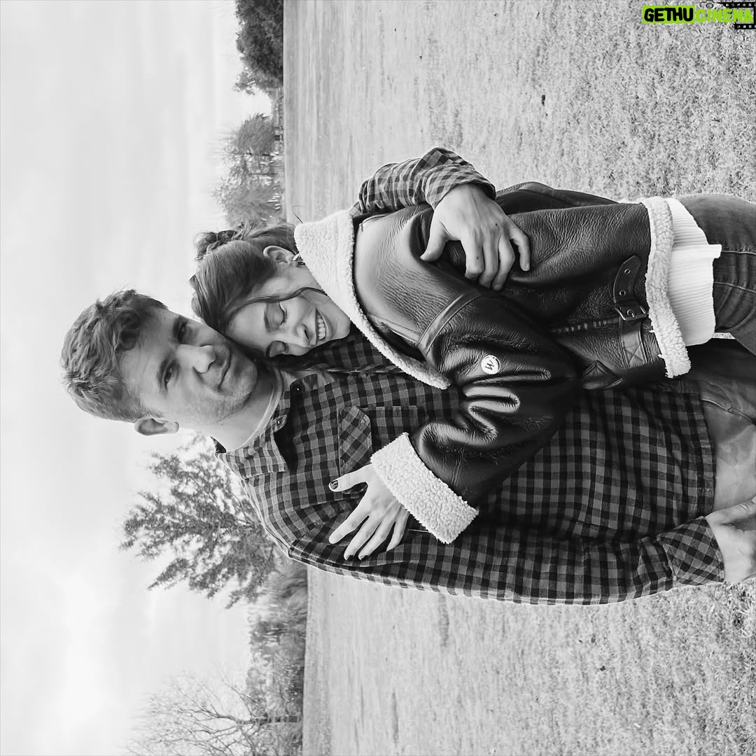 Agustina Cordova - 2.8K Likes - Feliz todo al mejor papá, amigo y maridito del mundo, definitivamente la vida es mejor al lado tuyo!
qué suerte la nuestra de tenerte en nuestras vidas.
Te amo en todas tus versiones ♥️ 
te espera un gran año! @tomasarizaga