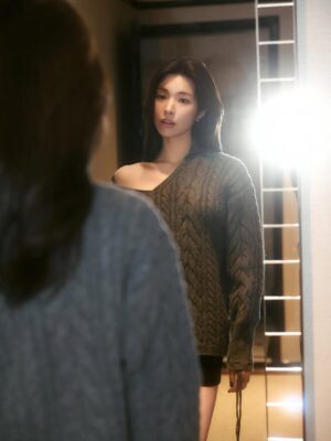 Ahn Ha-young Instagram - And more HK🖤