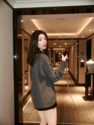 Ahn Ha-young Instagram - And more HK🖤