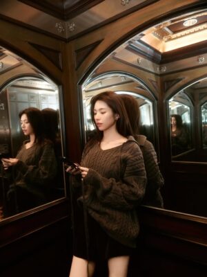 Ahn Ha-young Instagram - And more HK🖤