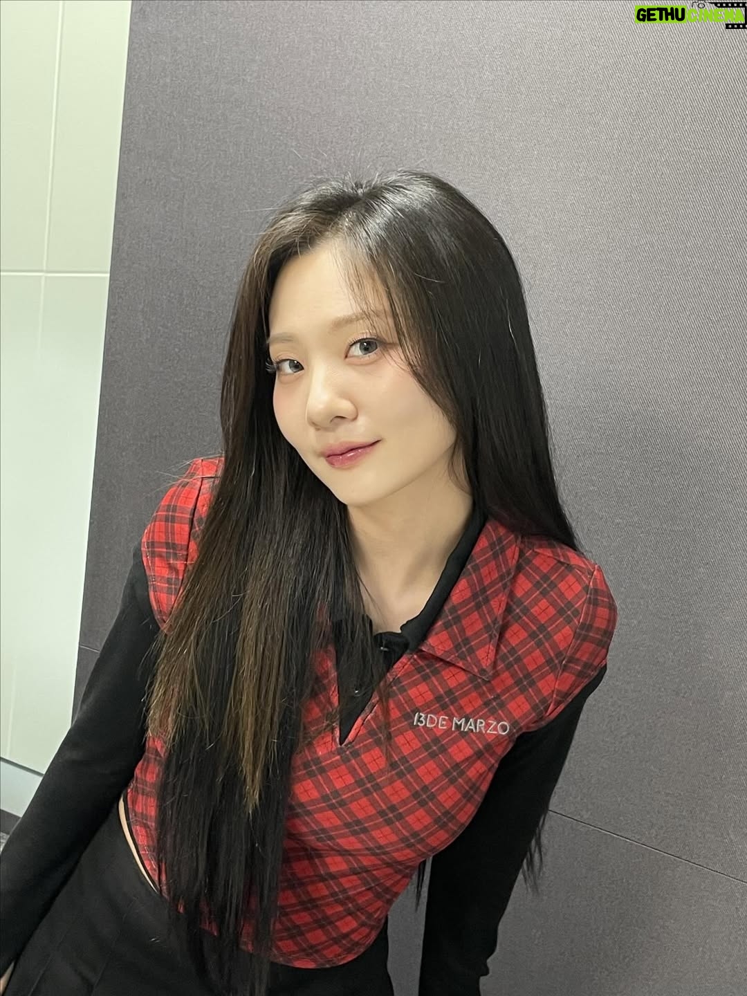 Ahn Ji-young - 36.2K Likes - 페이커님을 만나다😳