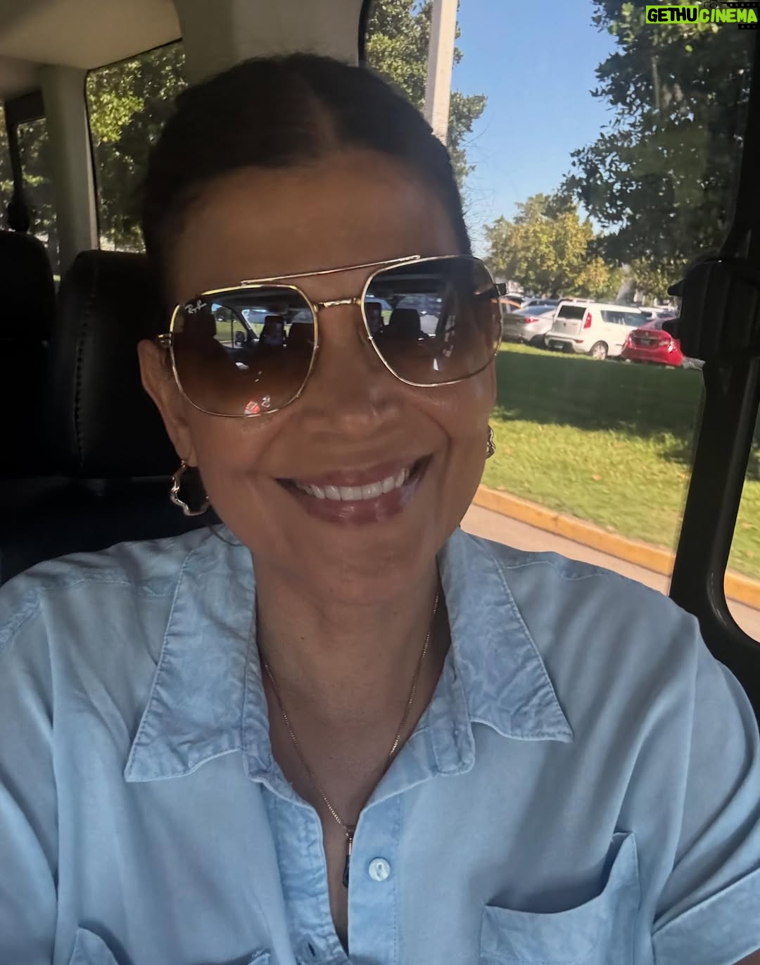 Aida Rodríguez - 449 Likes - Dime con quién andas y te diré quién eres. 
You are the company you keep.
